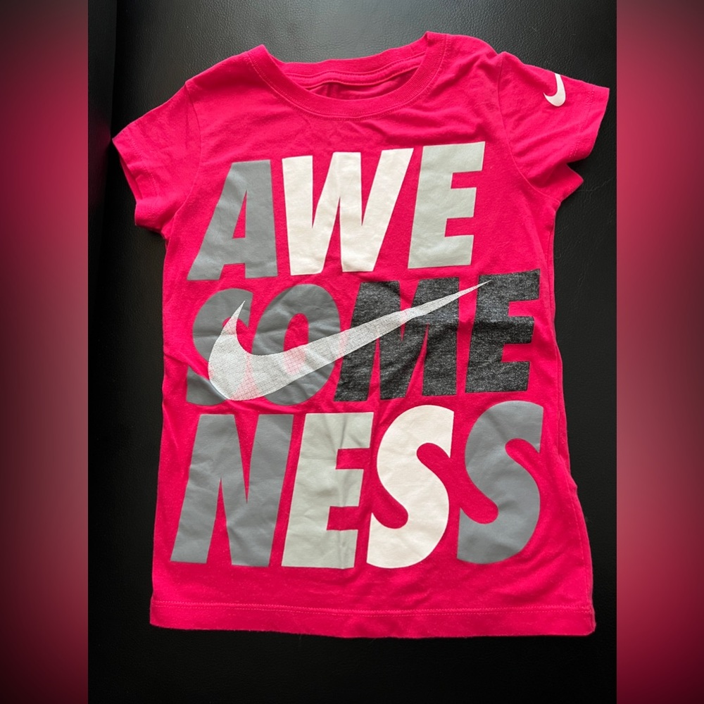 Girls Nike T-Shirt
